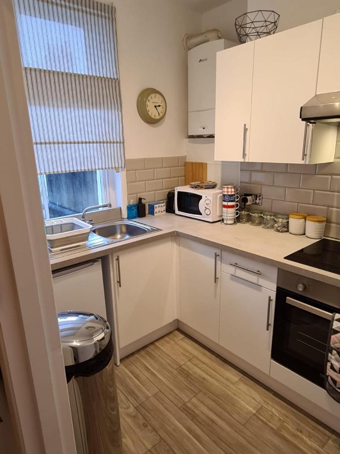 Centrally Located, Comfortable Apartment Near Station, Beach And North Laines Brighton Exterior photo