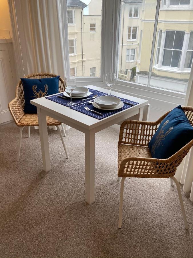 Centrally Located, Comfortable Apartment Near Station, Beach And North Laines Brighton Exterior photo